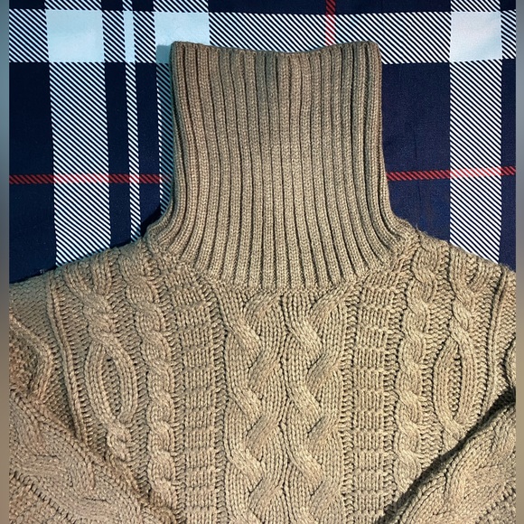 Double Woven Hand made Turtle neck Beige sweater (Unisex) - Picture 4 of 5